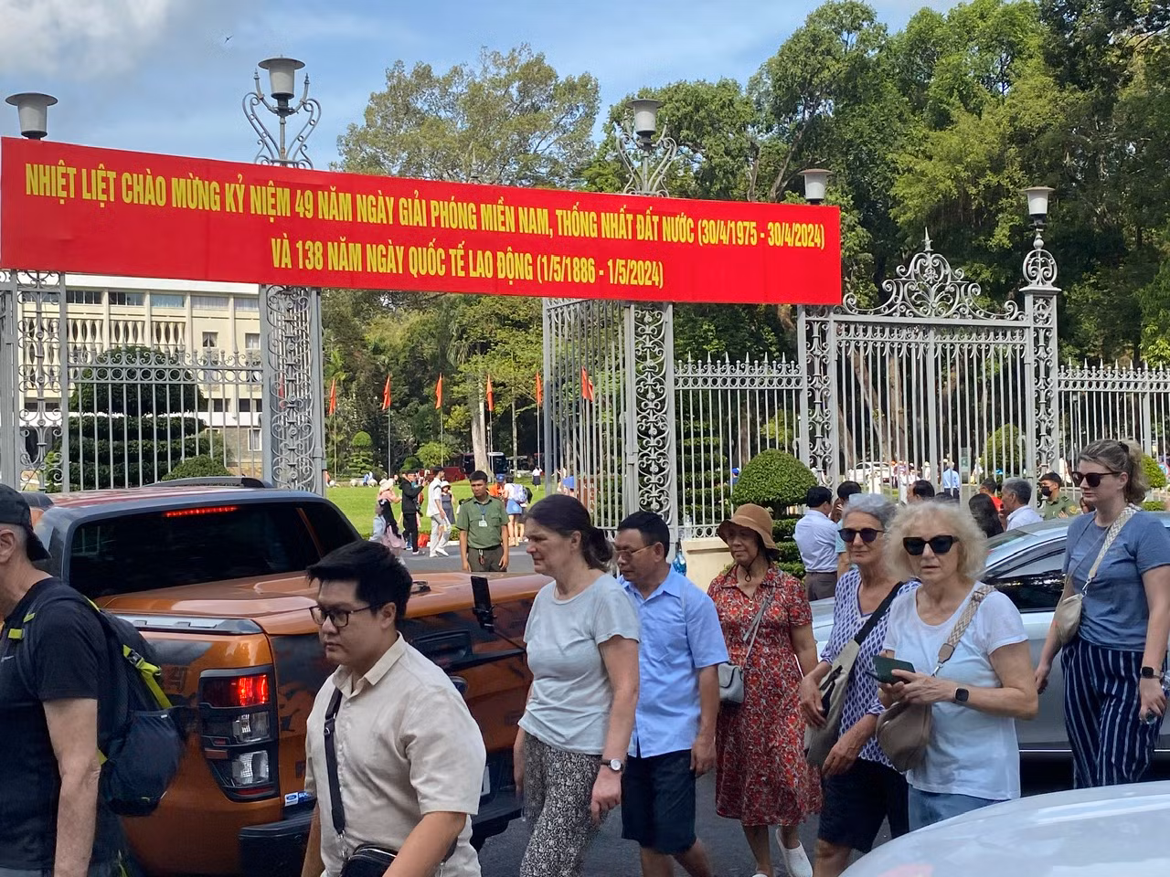 Công an đội nắng đảm bảo an ninh trật tự tại Cuộc đua xe đạp “Non sông liền một dãy” -9