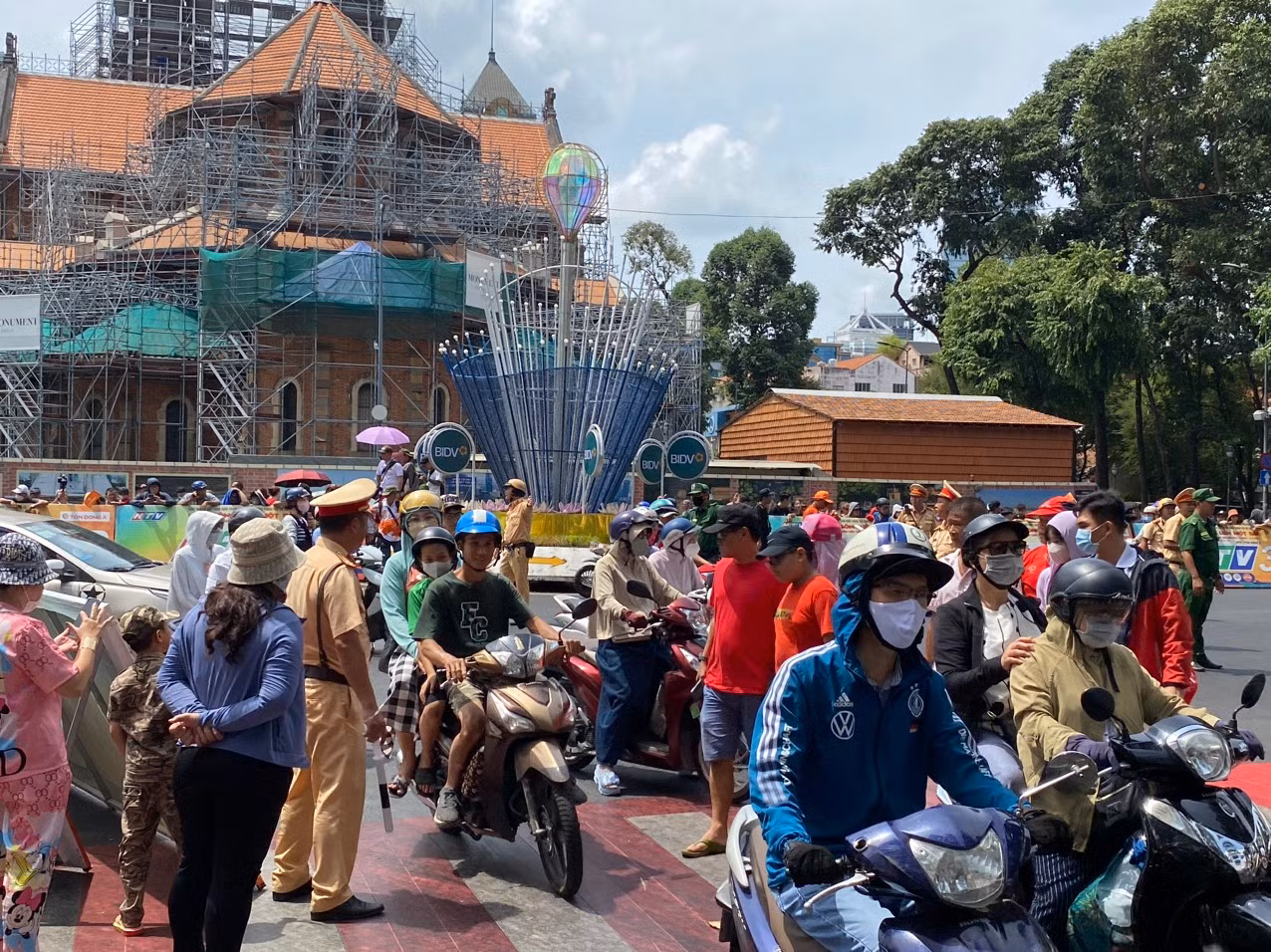 Khách du lịch quốc tế đến TP Hồ Chí Minh dịp lễ 30/4 tăng cao -0