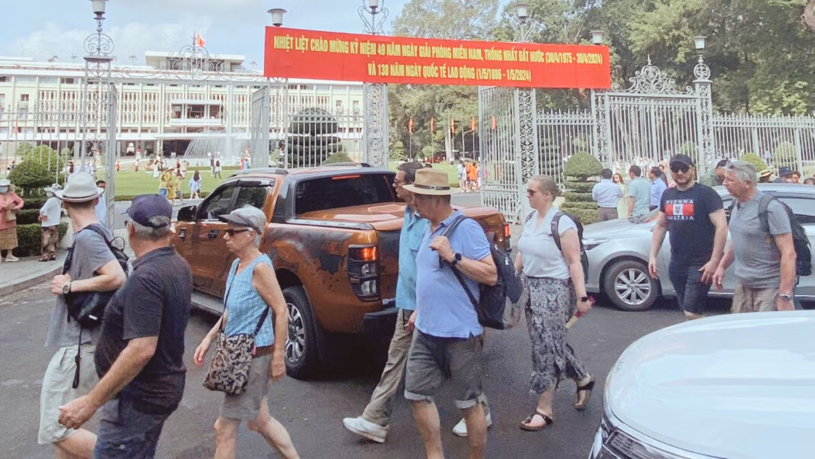 Khách du lịch quốc tế đến TP Hồ Chí Minh dịp lễ 30/4 tăng cao -0