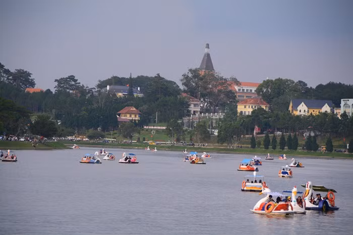 Đà Lạt rộn ràng chiều 30/4 -0
