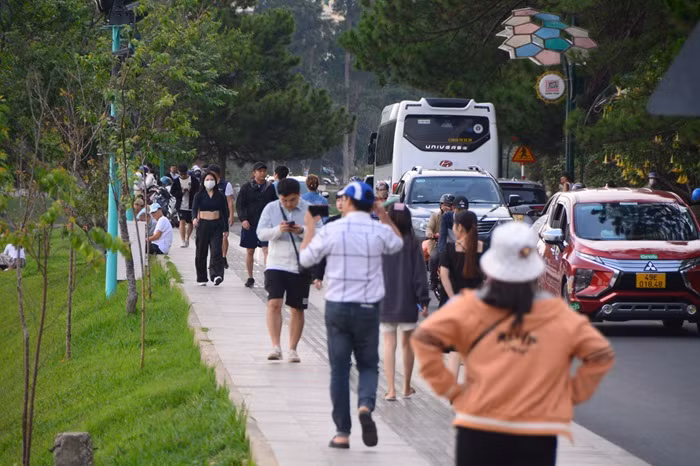 Đà Lạt rộn ràng chiều 30/4 -0