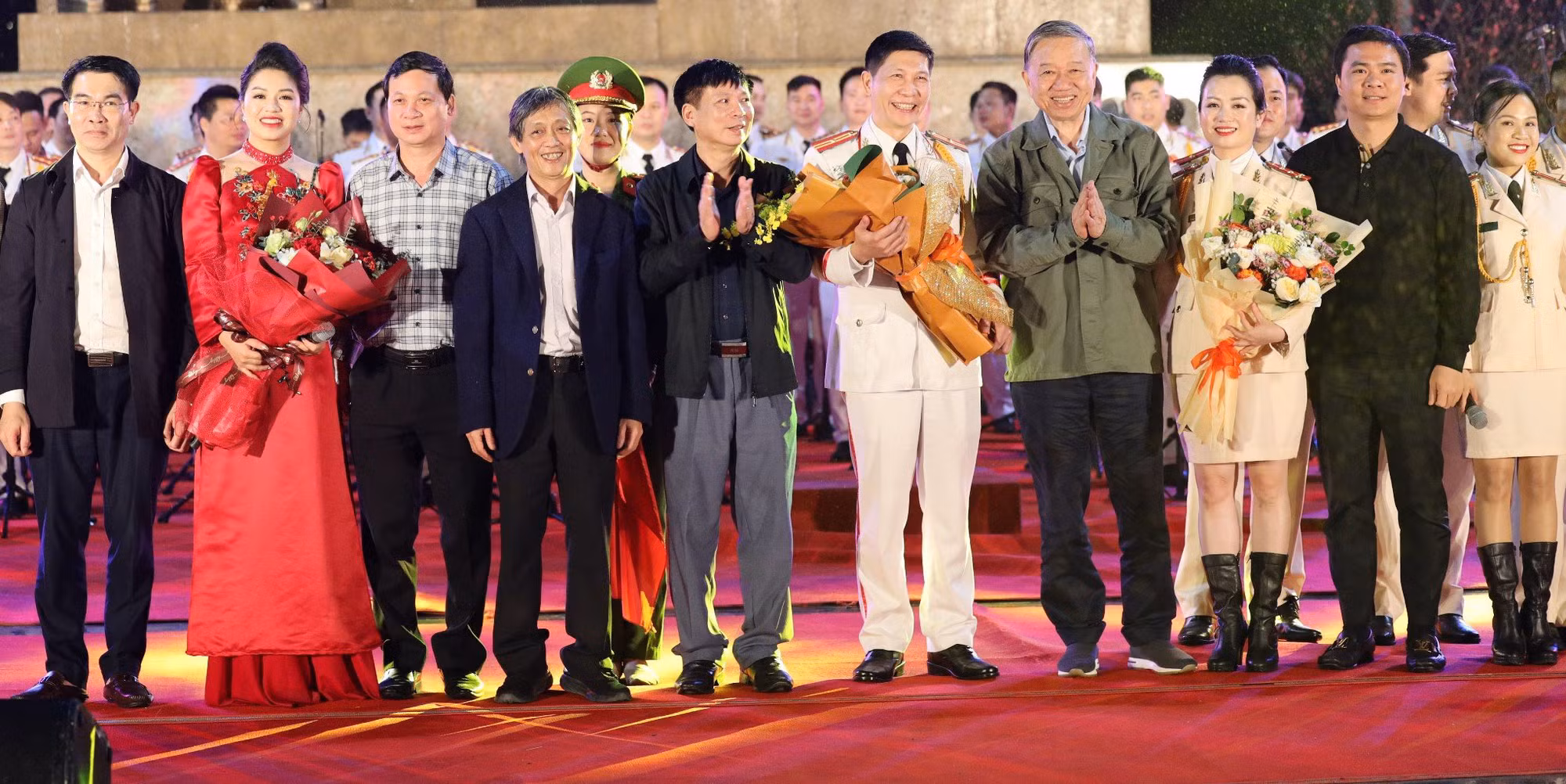 Đại tướng Tô Lâm dự chương trình nghệ thuật mừng Đảng, mừng Xuân 2024 -0