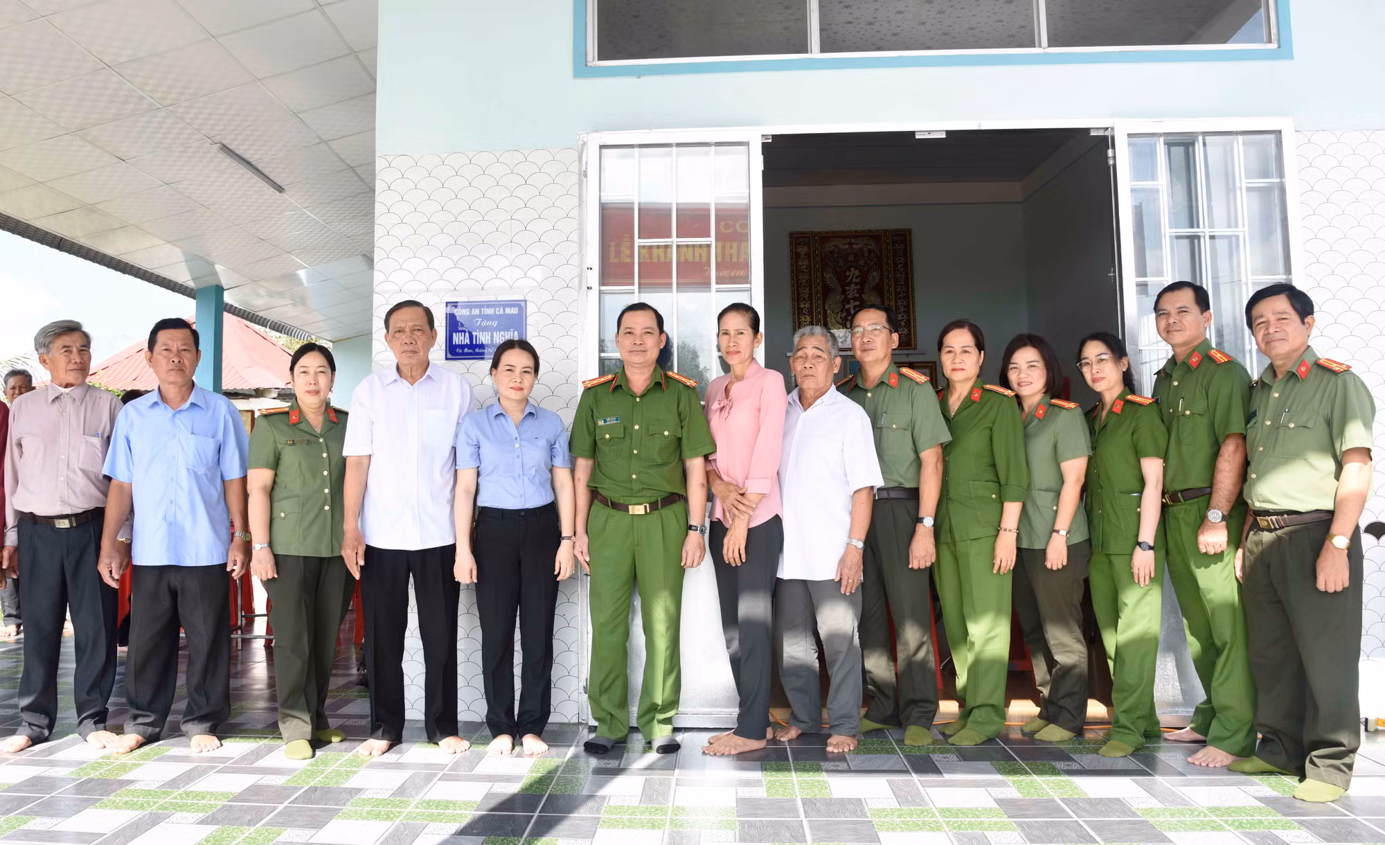 Công an tỉnh Cà Mau bàn giao nhà tình nghĩa cho gia đình chính sách -0