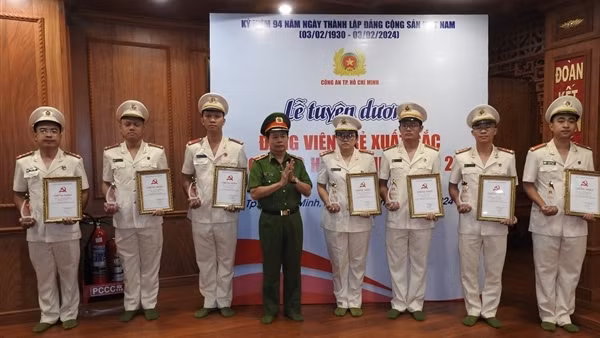 Công an TP Hồ Chí Minh tuyên dương 31 gương đảng viên trẻ xuất sắc