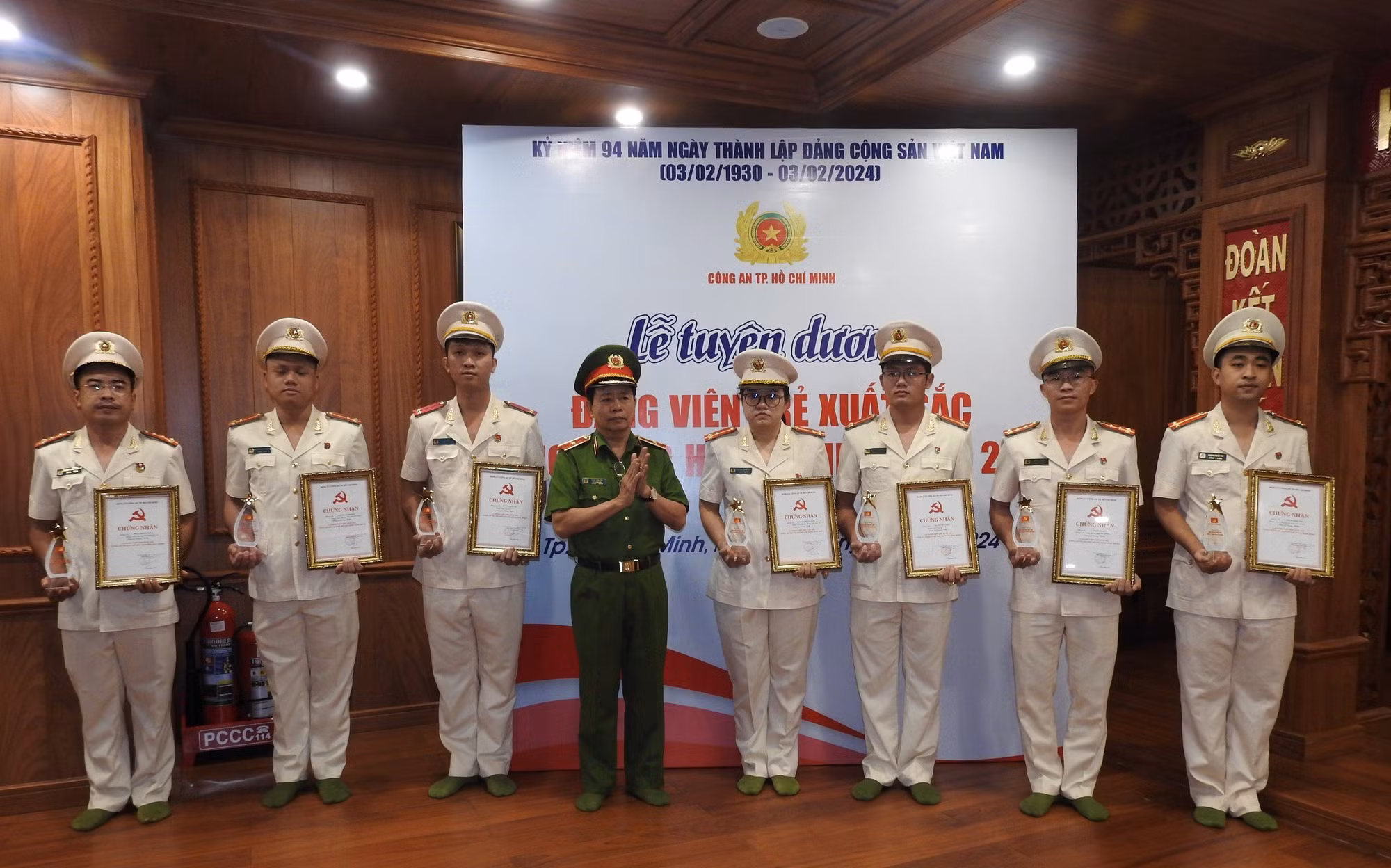 Công an TP Hồ Chí Minh tuyên dương 31 gương Đảng viên trẻ xuất sắc -0