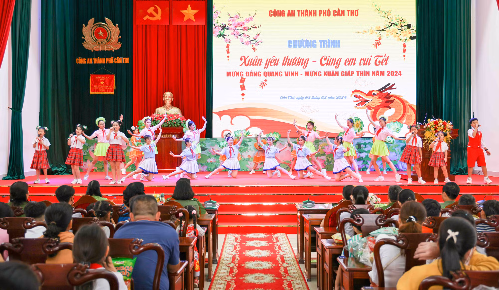 Công an TP Cần Thơ với chương trình “Xuân yêu thương – Cùng em vui Tết” -0