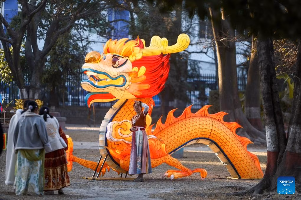 Thế giới rộn ràng đón Tết Nguyên đán Giáp Thìn 2024 -0
