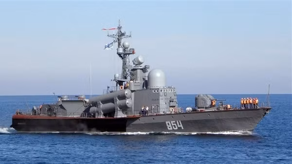 Ukraine tuyên bố đánh chìm tàu tên lửa Nga trên Biển Đen