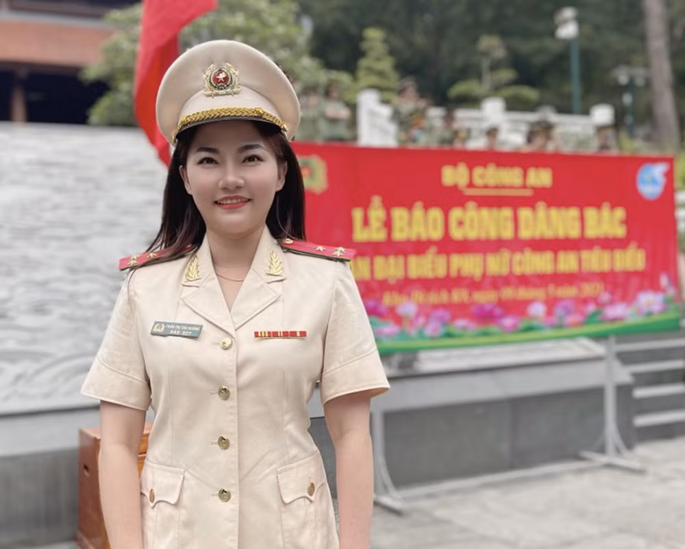 Thượng úy Thu Hường ra mắt MV “Nắng có còn xuân” -0