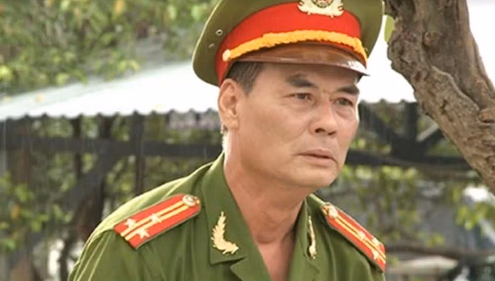 nsnd khuong ð%3fc thu%3fn trong m%3ft c%3fnh quay.jpg -2