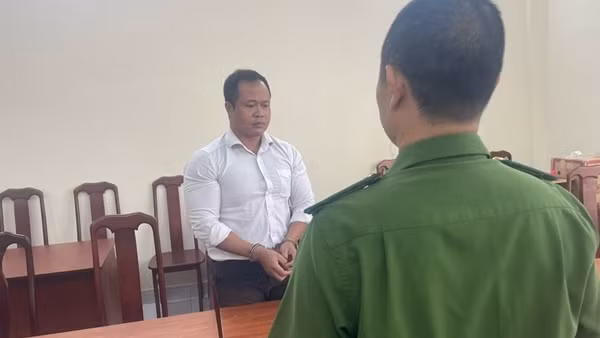 Chuyên viên Thanh tra giám sát Ngân hàng Nhà nước lừa đảo chiếm đoạt tài sản