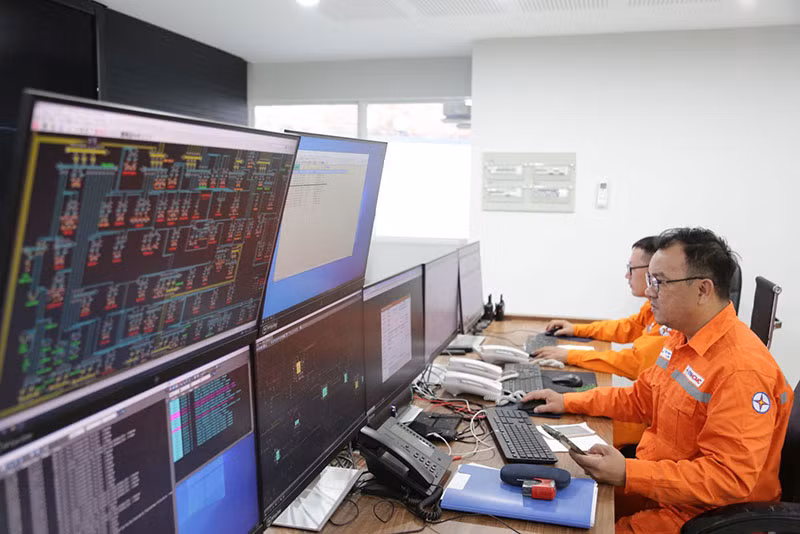 Sẵn sàng vận hành hệ thống điện an toàn, ổn định trong kỳ nghỉ Tết Nguyên đán Giáp Thìn 2024 -0