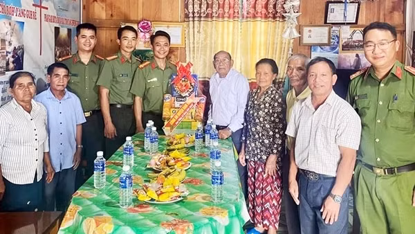 Chức sắc tôn giáo đồng hành cùng lực lượng Công an giữ bình yên địa bàn