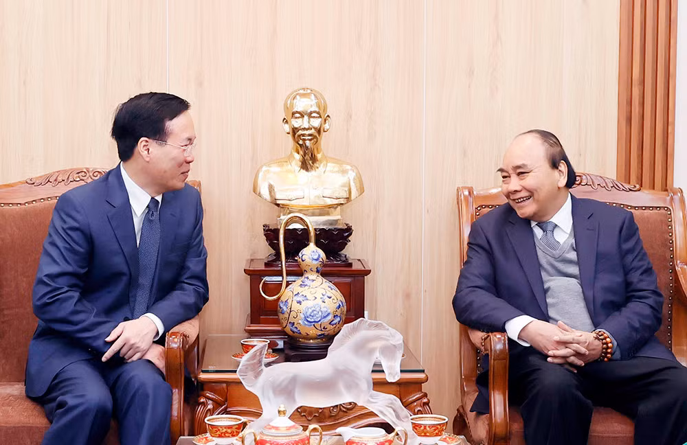 vna_potal_chu_tich_nuoc_dang_huong_tuong_nho_lanh_dao_dang_nha_nuoc_da_tu_tran_va_tham_nguyen_lanh_dao_dang_nha_nuoc__7213309.jpg -0