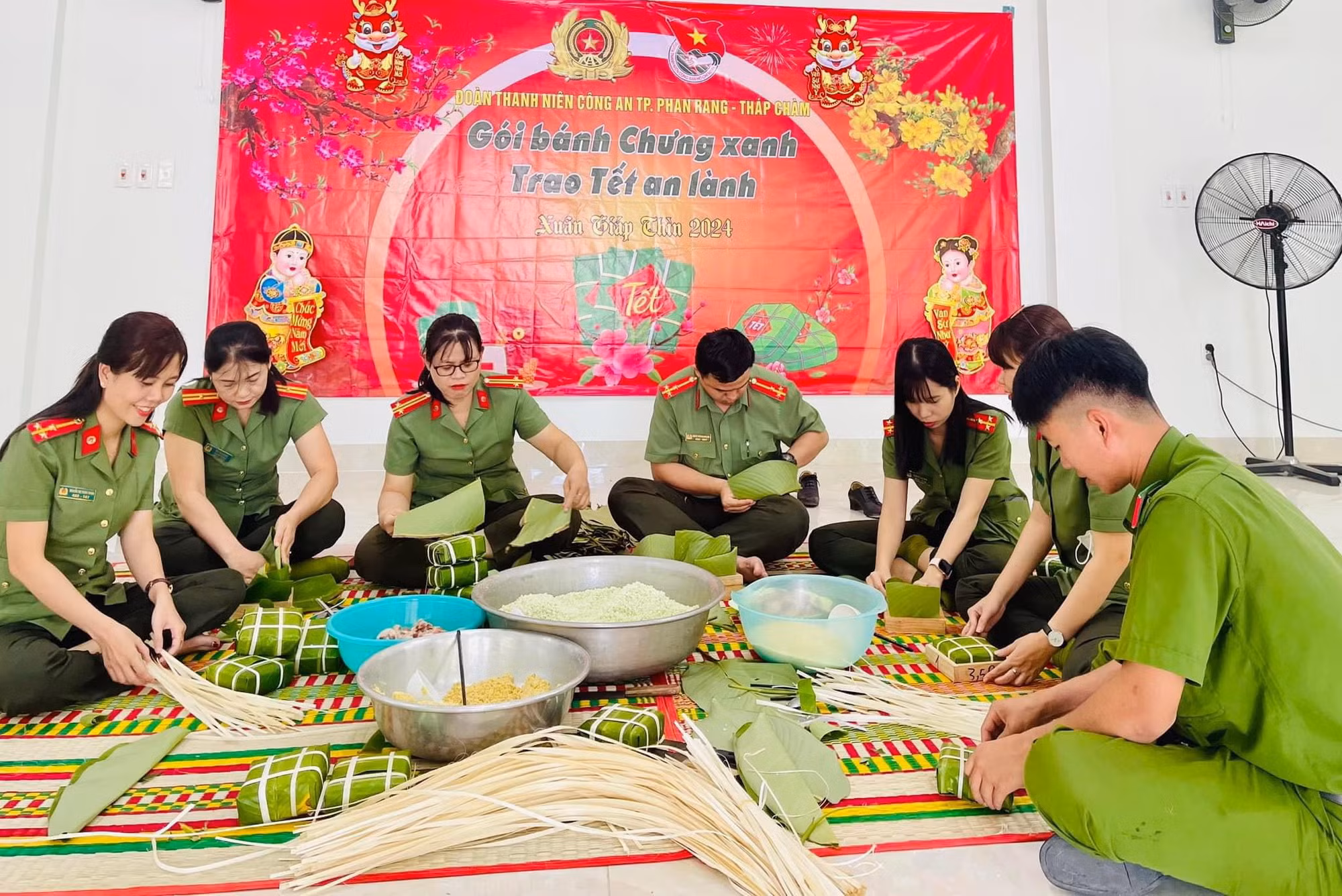 Nhiều hoạt động ấm áp nghĩa tình của Công an Ninh Thuận những ngày giáp Tết -0