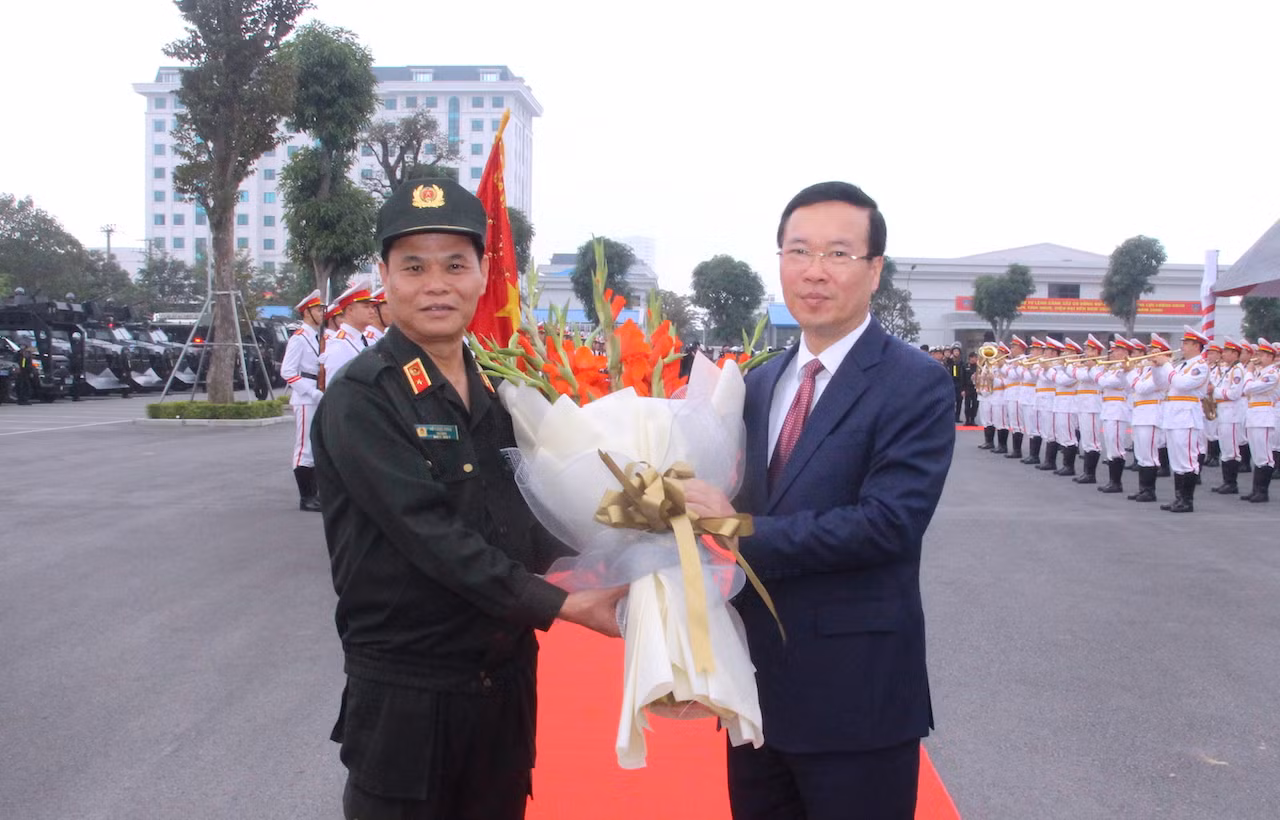 Cảnh sát cơ động đoàn kết, kỷ cương, chiến đấu ngoan cường, dũng cảm -0