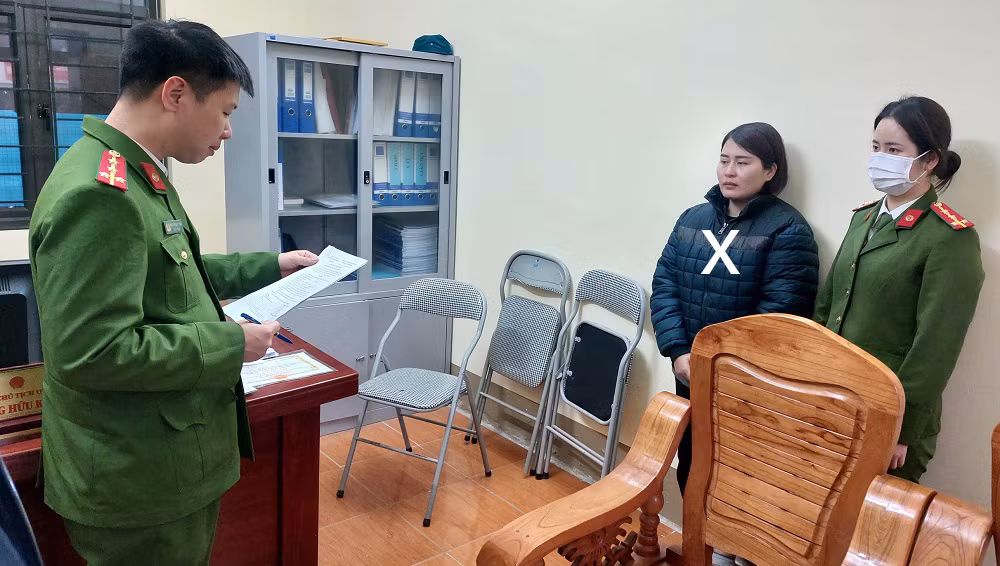 Nữ quái trên đường bỏ trốn vẫn tiếp tục lừa đảo -0