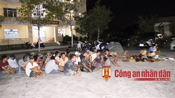 Bắt quả tang 29 đối tượng đá gà ăn tiền, tạm giữ gần 140 triệu đồng