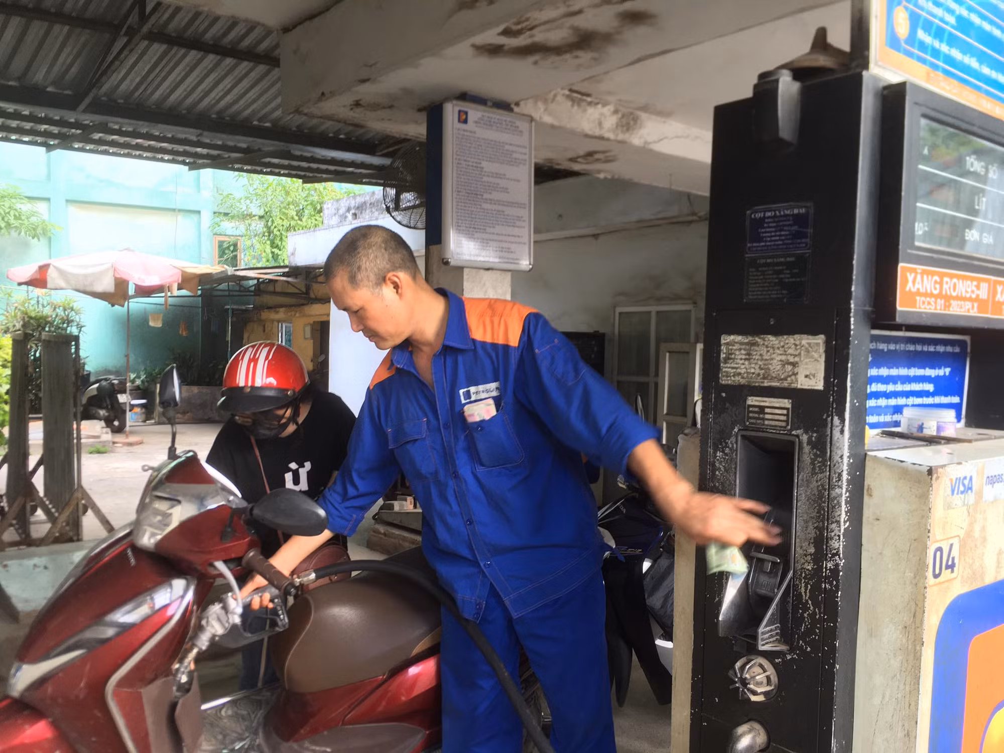 Đảm bảo nguồn cung ứng xăng dầu trong dịp Tết Nguyên đán Giáp Thìn 2024 -0