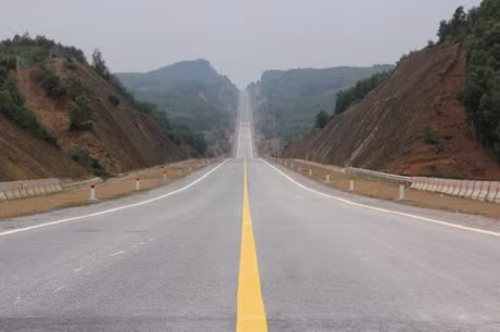 Nâng tốc độ tối đa 8 tuyến cao tốc lên 90km/h -0
