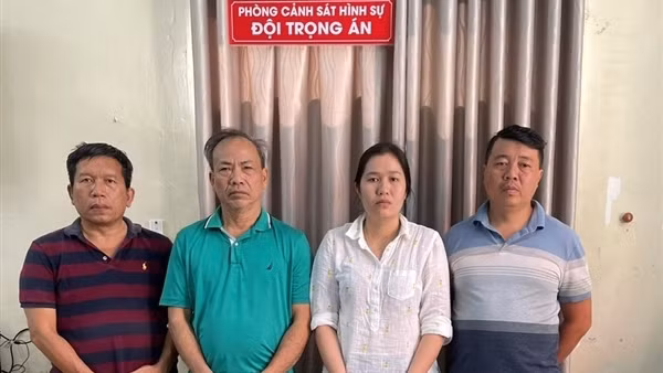 Nhiều nhóm "tín dụng đen" móc nối nhân viên ngân hàng cho vay, thu lợi hàng chục tỷ đồng