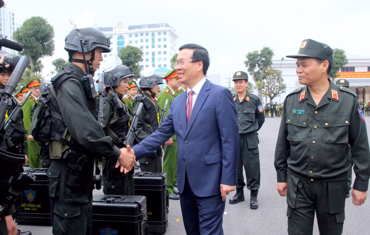 Cảnh sát cơ động đoàn kết, kỷ cương, chiến đấu ngoan cường, dũng cảm -0