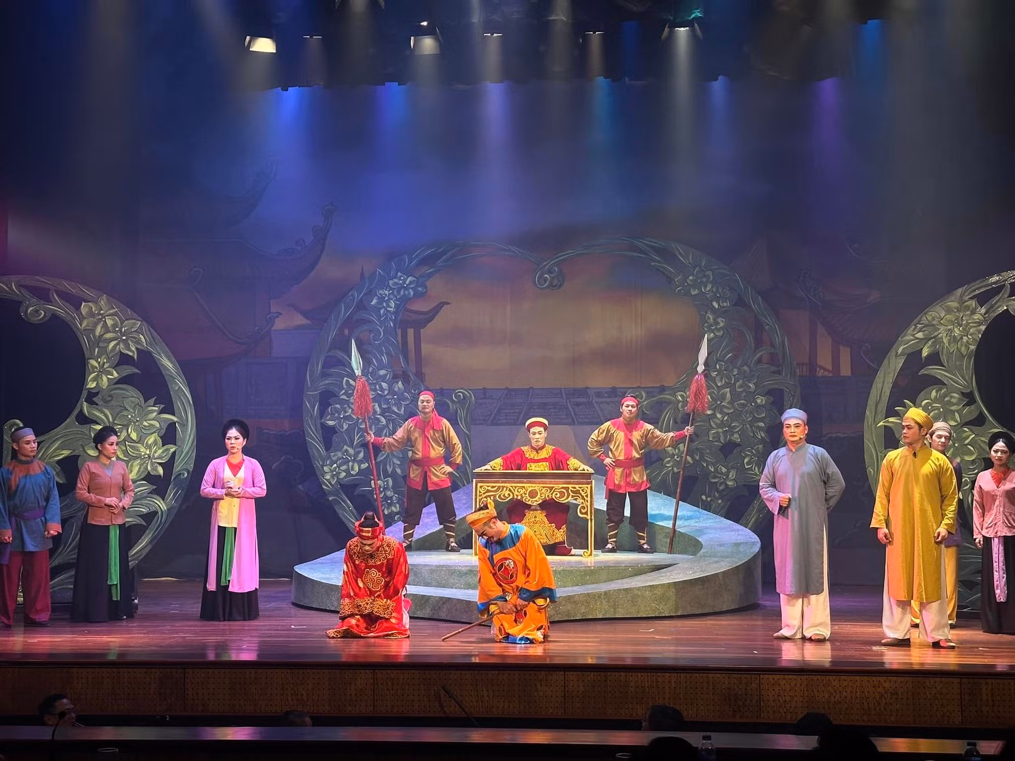 Nghệ thuật truyền thống đắt show mùa Tết -0