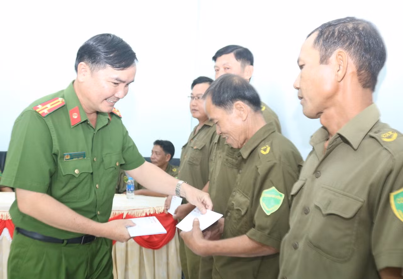 Góp chút tình xuân với quê hương Vĩnh Long -0