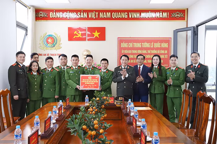 Chủ động giải quyết tốt tình hình, đảm bảo bình yên cho nhân dân vui xuân, đón Tết -0