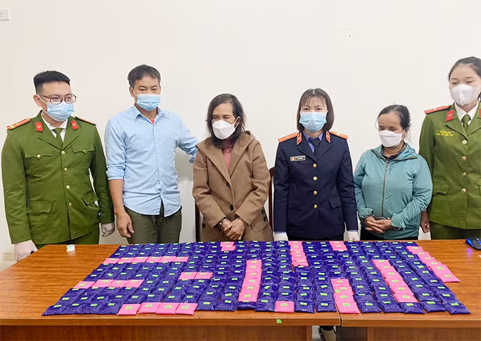 Phá chuyên án, bắt giữ 2 đối tượng mua bán 48.000 viên ma túy tổng hợp -0