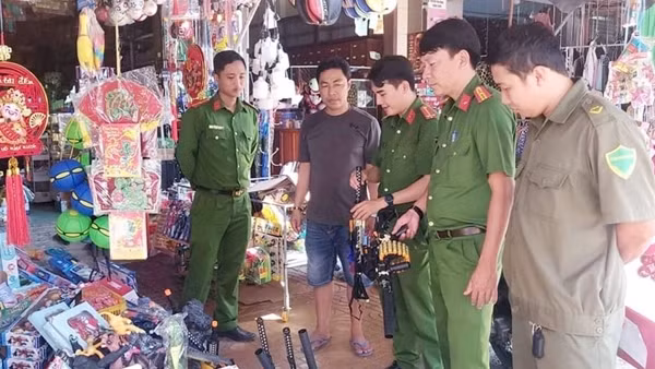 Công an các tỉnh Tây Nam Bộ bám cơ sở, bảo đảm an ninh trật tự dịp Tết