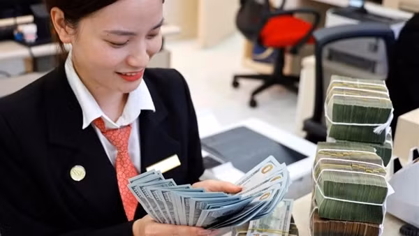 Thở phào vì tỷ giá "hạ nhiệt"