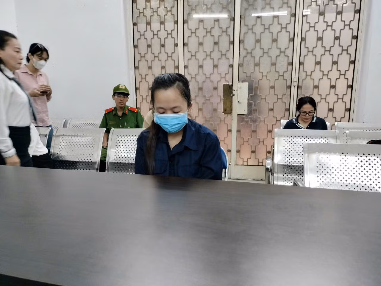 Bảo mẫu bạo hành bé trai 6 tháng tuổi tử vong lãnh án -0