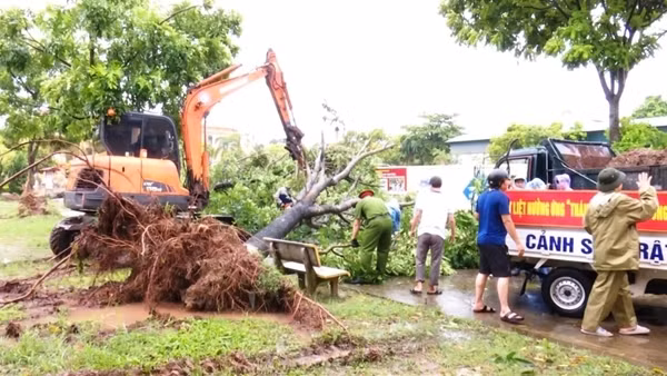Công an tỉnh Ninh Bình triển khai khắc phục hậu quả của bão số 3