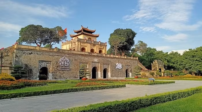 Triển lãm ảnh về các khu vườn cổ nổi tiếng của Bắc Kinh tại Hoàng thành Thăng Long -0