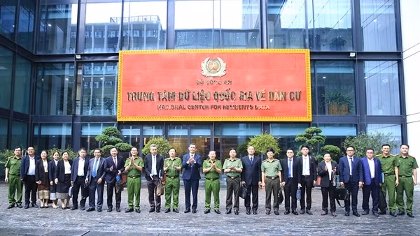 Triển khai hiệu quả dự án “Xây dựng hệ thống quản lý dân cư và căn cước công dân” tại Lào