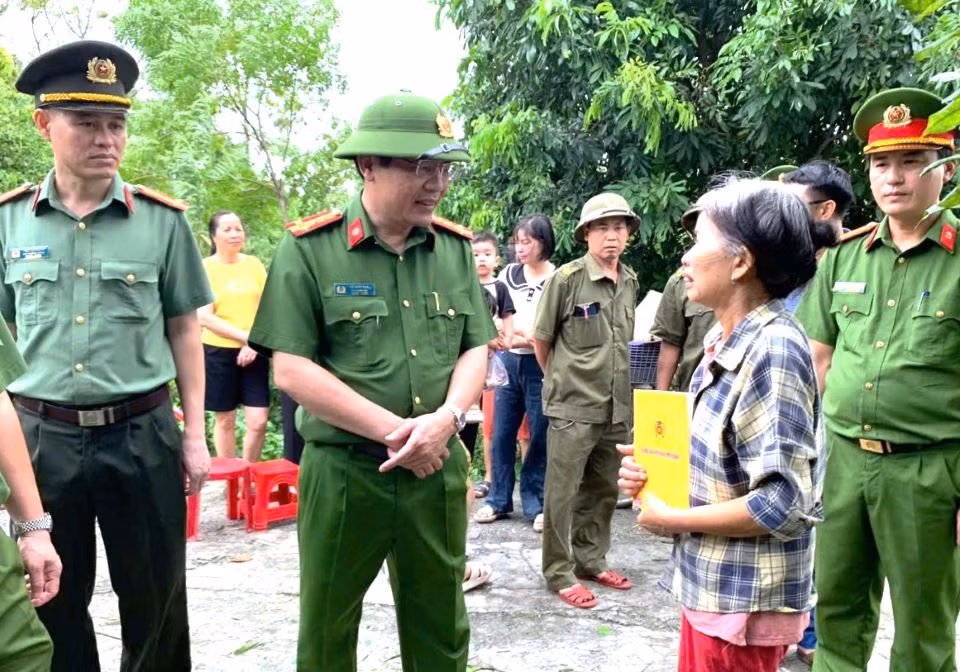 Công an tỉnh Hà Nam kiểm tra công tác khắc phục thiệt hại bão số 3 -2