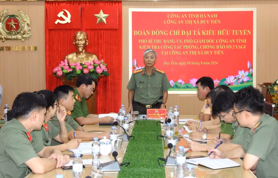 Công an tỉnh Hà Nam kiểm tra công tác khắc phục thiệt hại bão số 3 -0