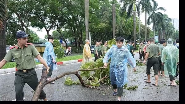 Gần 500 cán bộ, học viên Học viện ANND tham gia khắc phục hậu quả bão số 3