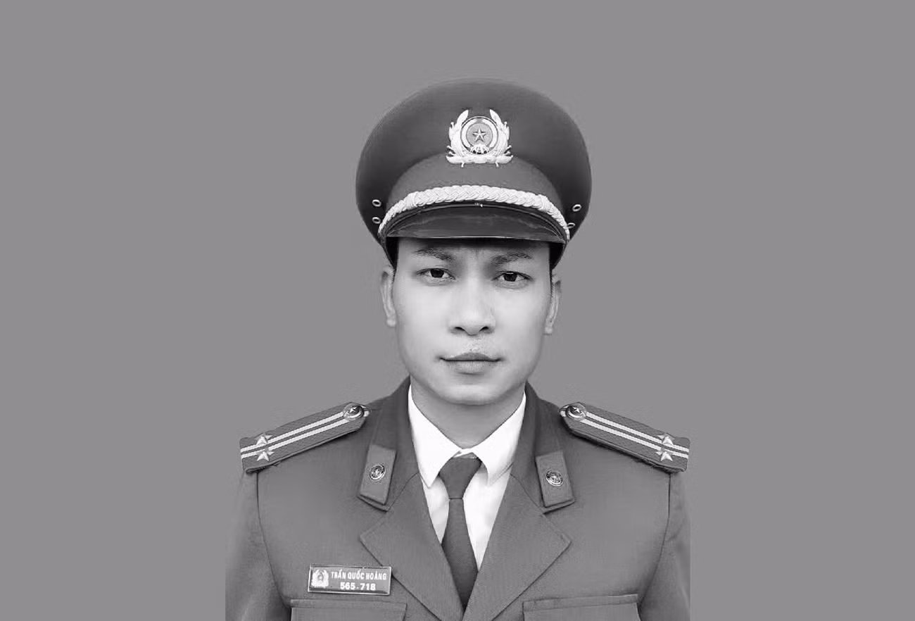 Truy thăng cấp bậc hàm cán bộ Trại giam Quảng Ninh hy sinh khi làm nhiệm vụ chống bão -0