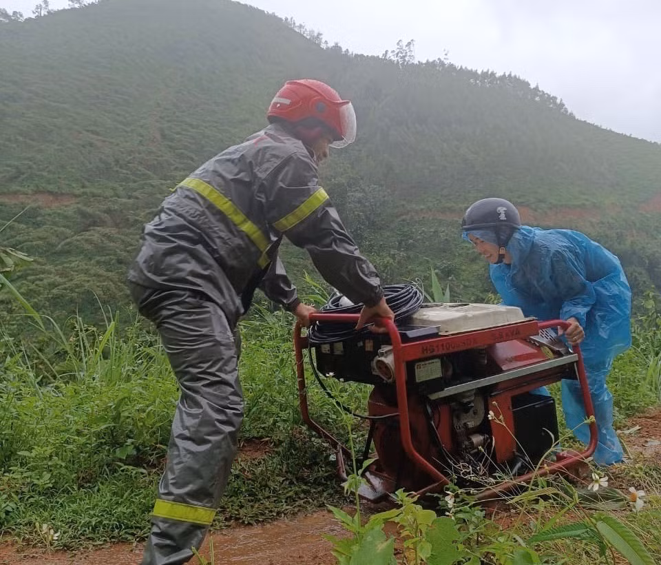 Lạng Sơn: Thông tin liên lạc vẫn được đảm bảo trước ảnh hưởng của cơn bão số 3 -0