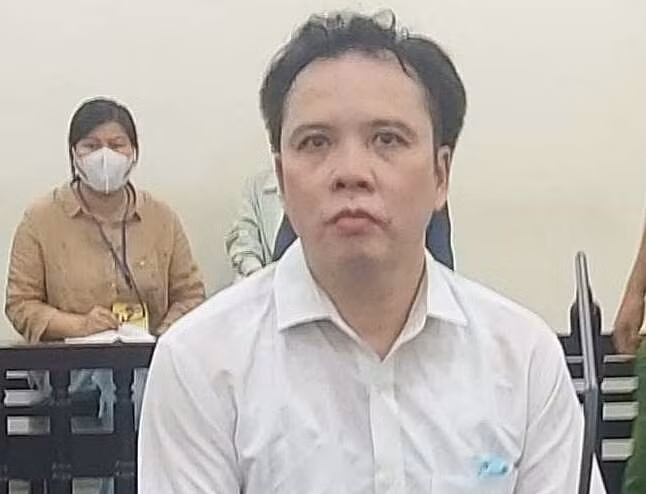 Chiếm đoạt hàng chục tỷ đồng của Chủ tịch Tân Hoàng Minh, cựu Vụ trưởng lĩnh án chung thân -0