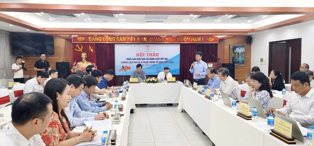Lãng phí đất công ở nơi “Tấc đất tấc vàng” -0