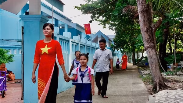 Huyện đảo Trường Sa rộn ràng khai giảng năm học mới