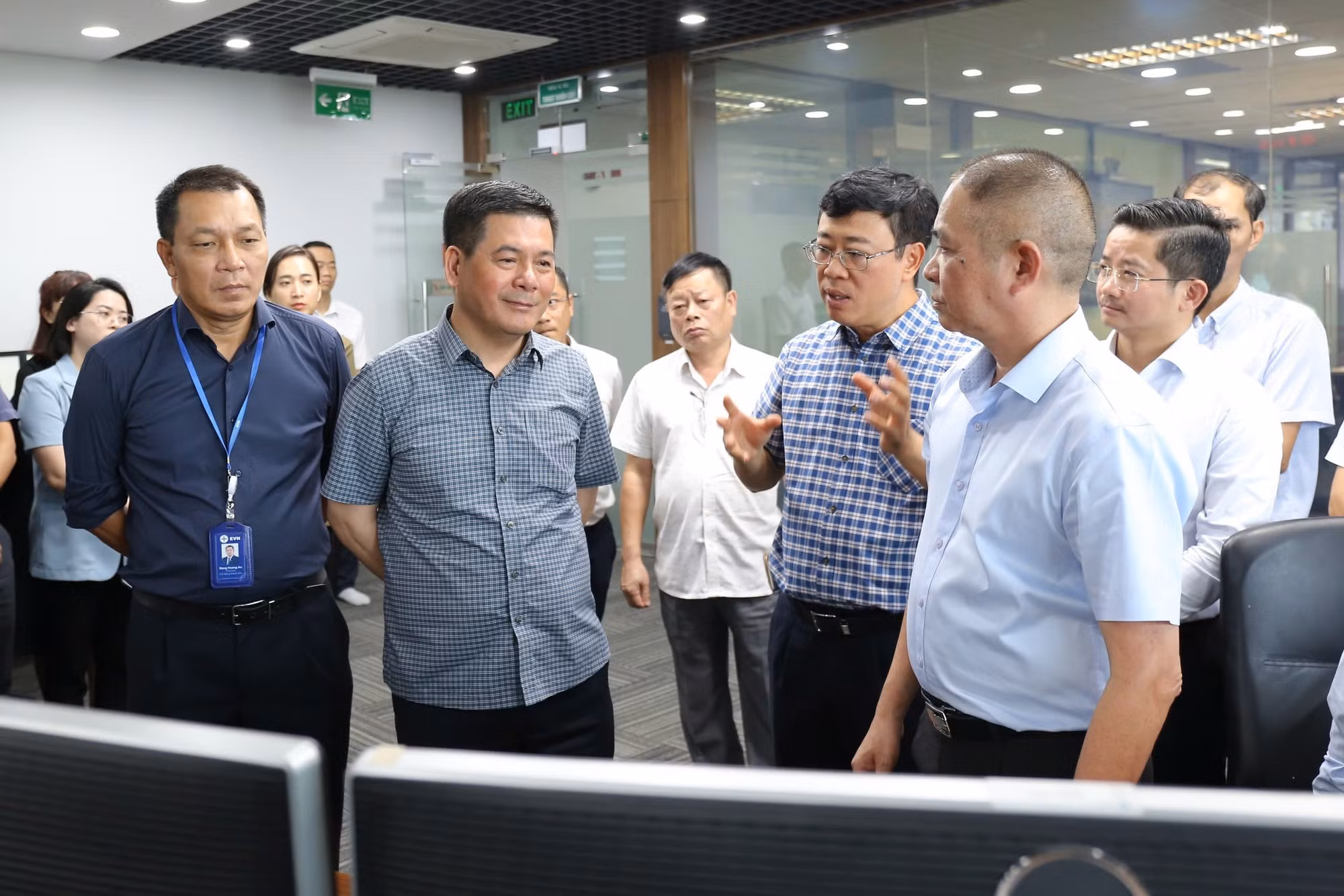 Siêu bão Yagi: Ưu tiên hàng đầu là đảm bảo vận hành an toàn hệ thống điện -0