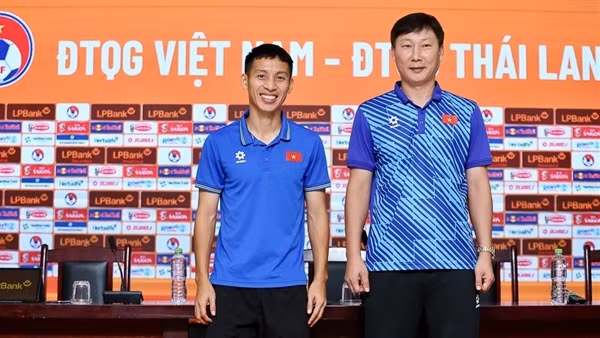 HLV Kim Sang-sik đặt mục tiêu giành chiến thắng trước ĐT Thái Lan