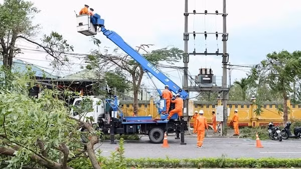 Khôi phục cấp điện cho hơn 4,2 triệu khách hàng chịu ảnh hưởng của bão số 3