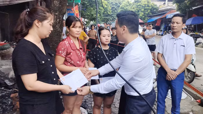 Kịp thời ngăn cháy lớn tại xã Võ Lao, huyện Văn Bàn -0