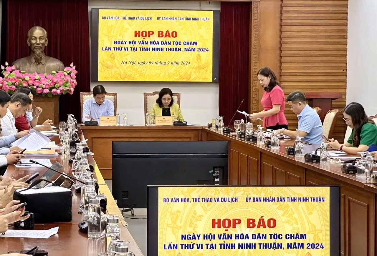 Tổ chức Ngày hội văn hoá dân tộc Chăm lần thứ VI -0
