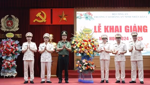 Trường Cao đẳng ANND I tập trung xây dựng đội ngũ giáo viên, cán bộ quản lý vững mạnh toàn diện